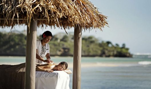 Intercontinental Fiji - Massage on Beach