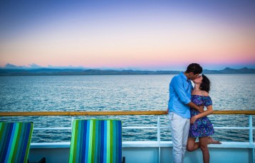 Captain Cook Couple Deck