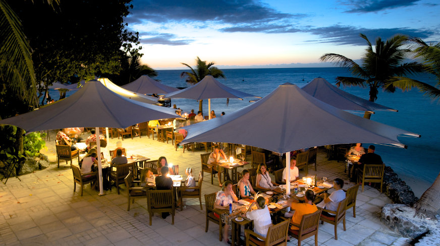 Castaway-Island-Fiji-Dining