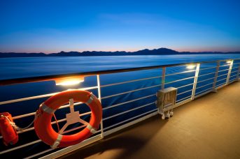 cruise-lifebuoy