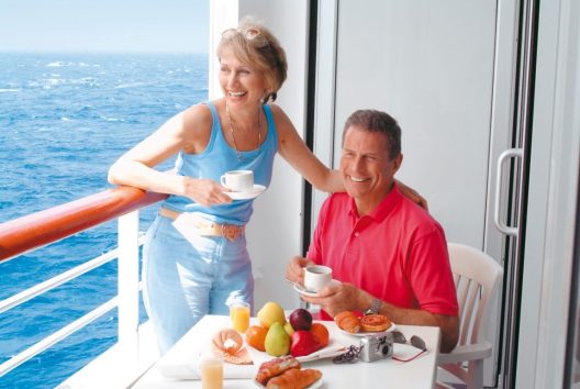 pandoworldcruising_breakfastonbalcony