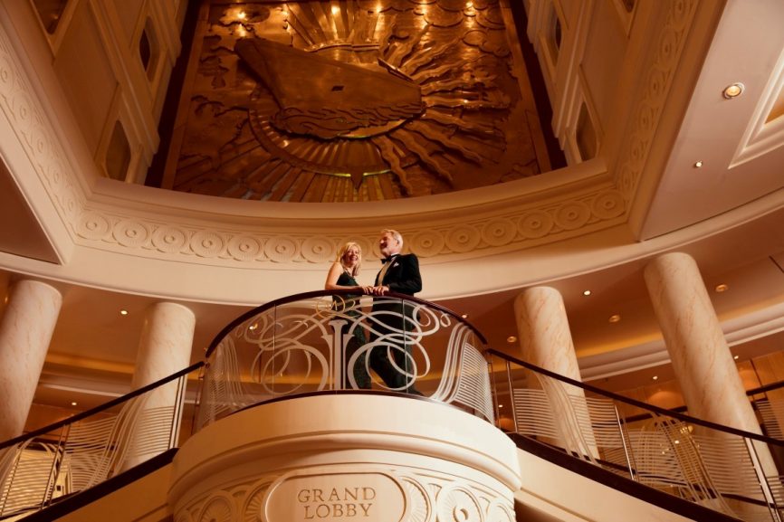 CUNARD_QM2_GRANDLOBBY2