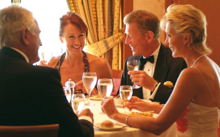 P & O World Cruise couples