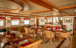 Pandaw Andaman Explorer dining