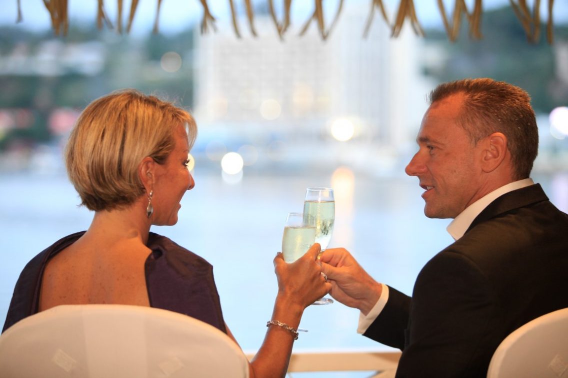 Iririki couple cheers
