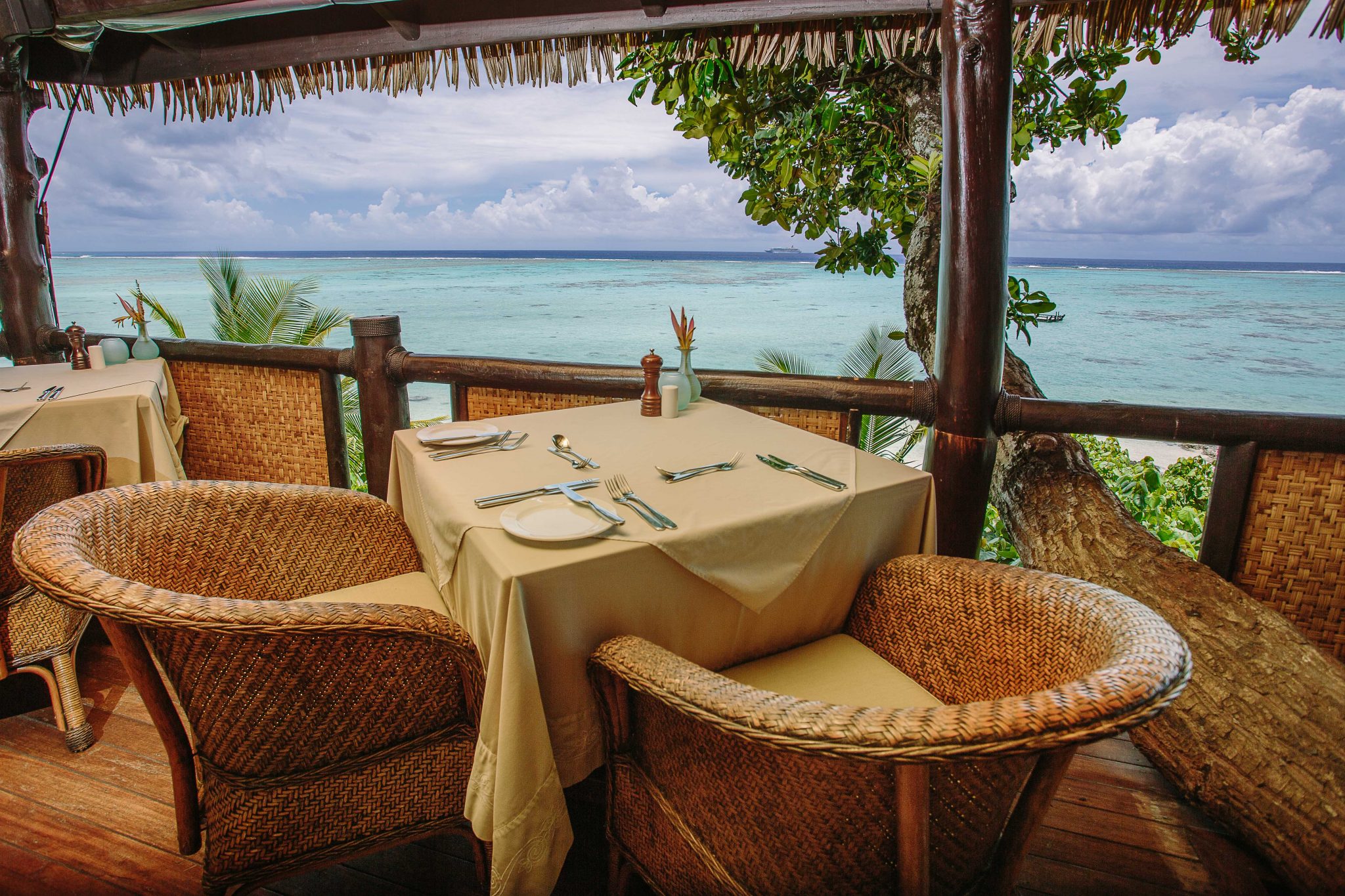 Pacific-Resort-Aitutaki-Dining-view-1