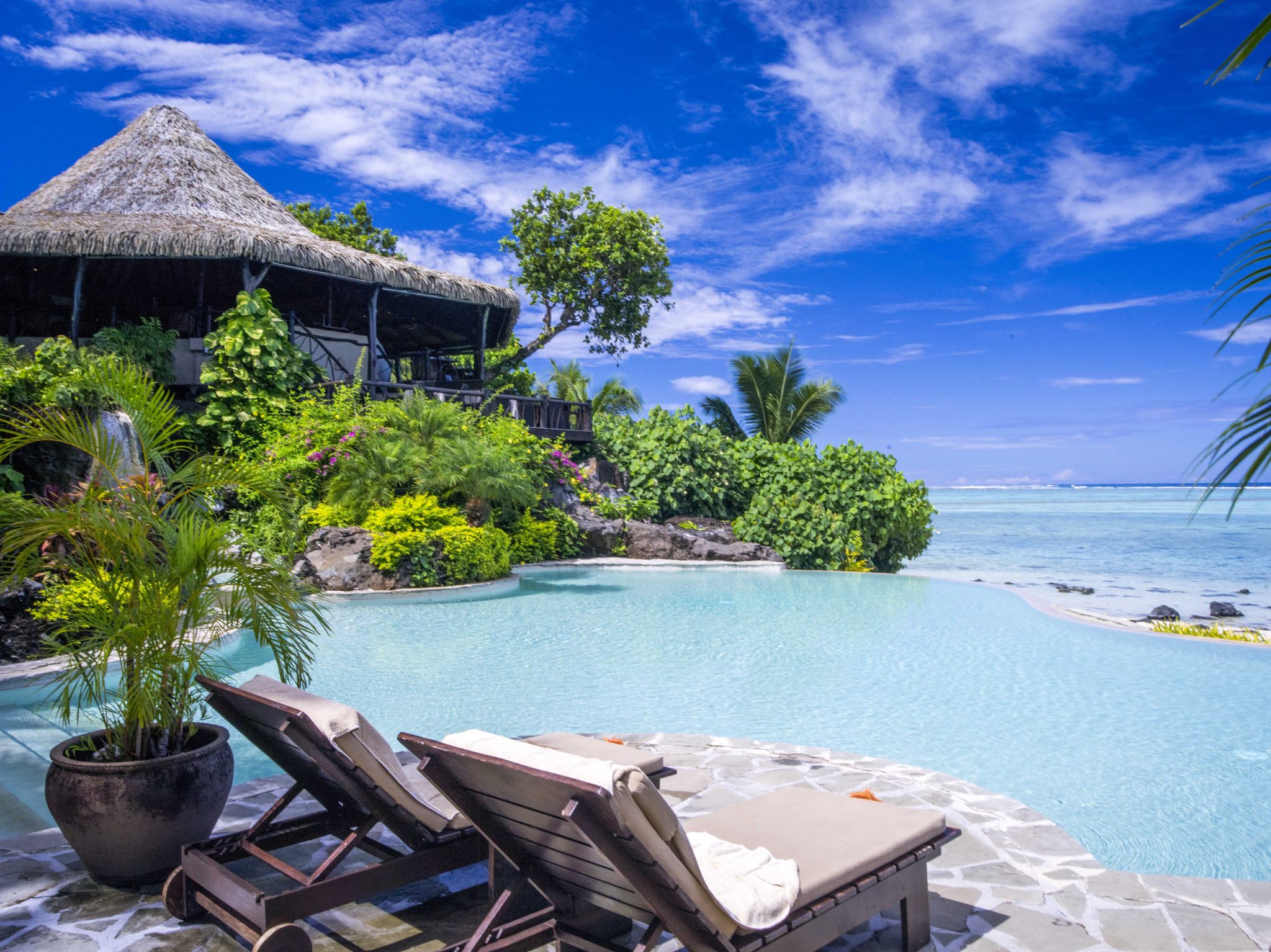 Pacific-Resort-Aitutaki-Pool-Lounging-1