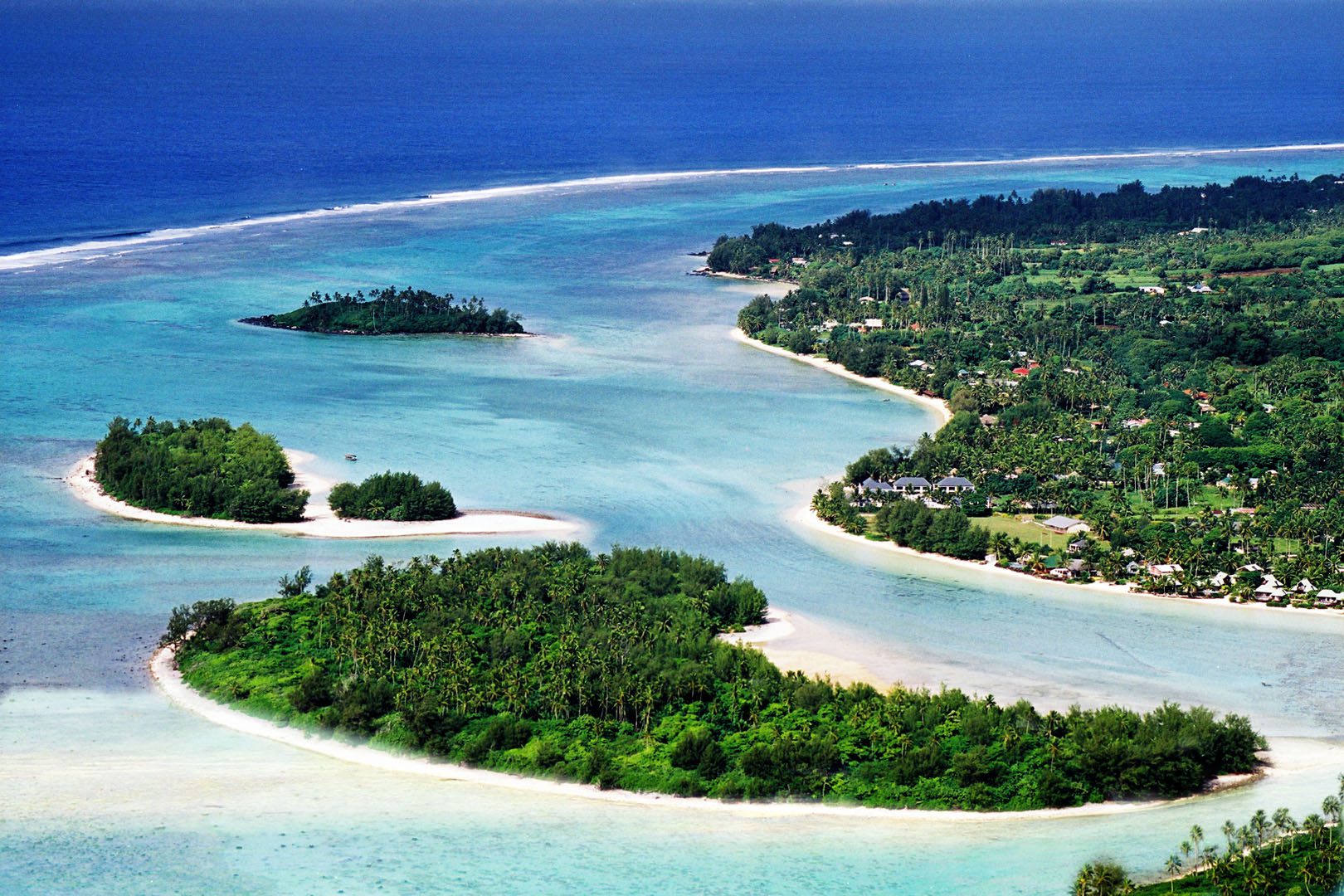 Pacific-Resort-Rarotonga-Muri-and-her-Motus