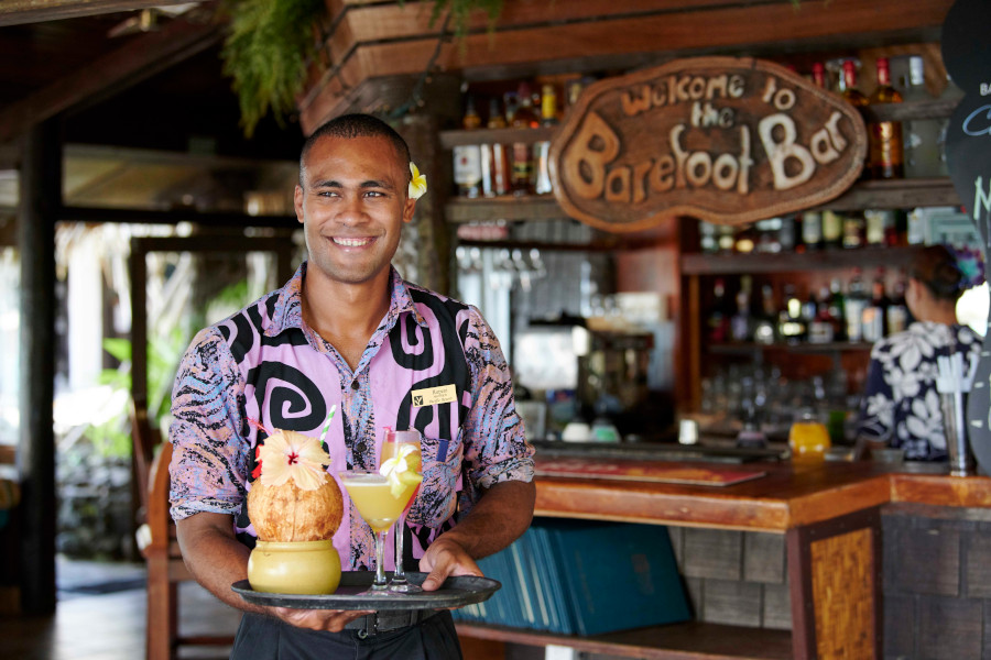 Pacific-Resort-Rarotonga-bar-1