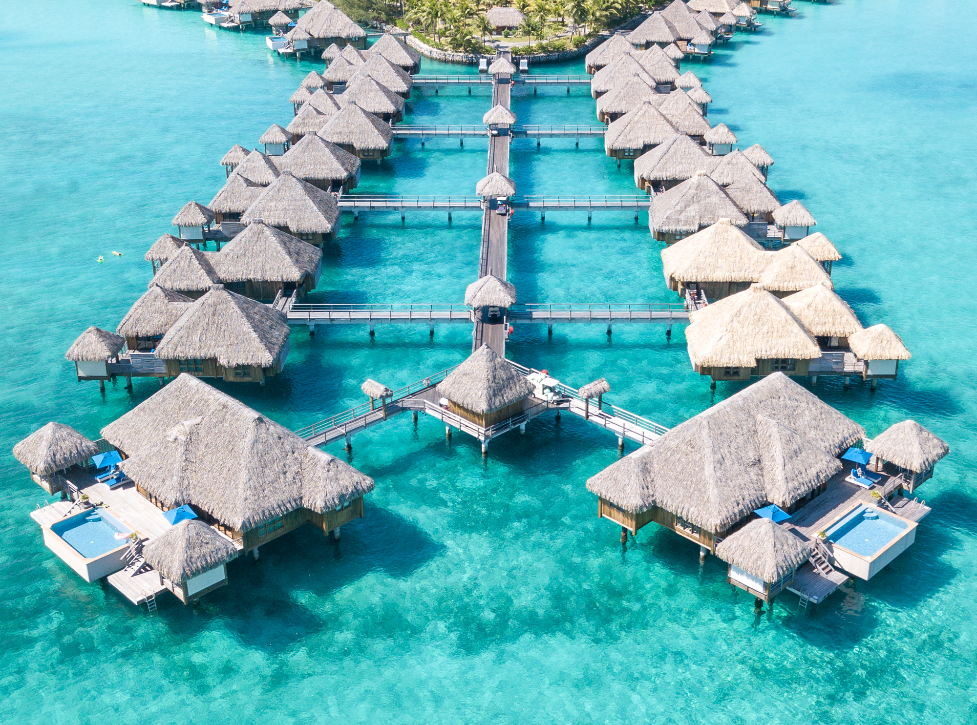 BOB_St-Regis_Aerial-View-Overwater-Villas©St-Regis-Bora-Bora-1