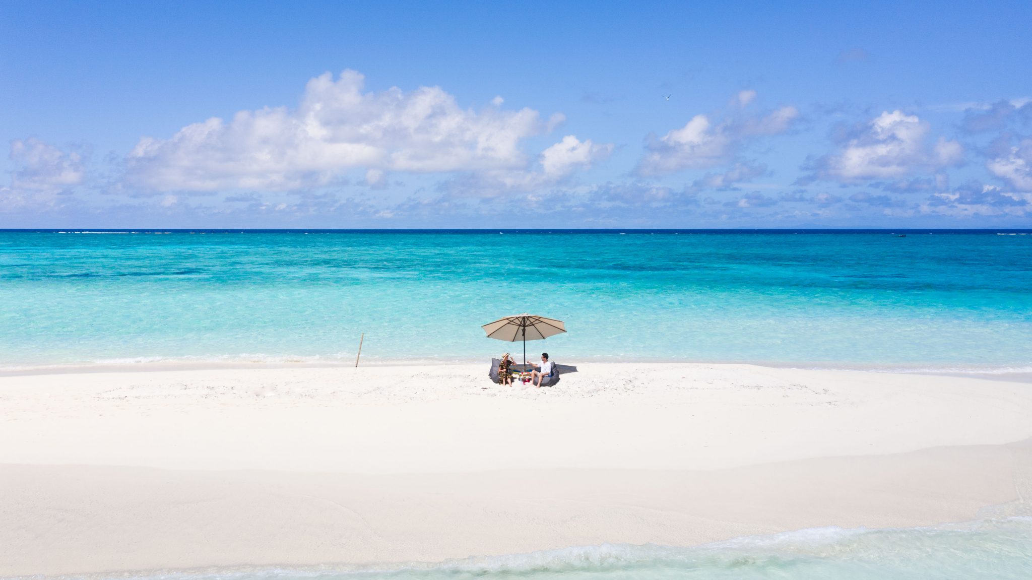 Royal-Davui-Sand-Cay-Beach-Picnic-2